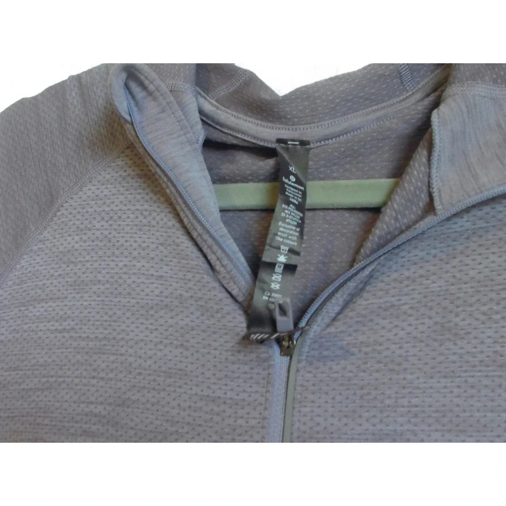 Lululemon Metal Vent Tech 1/2 Zip 2.0 Pullover‎ Mens XL Grey Long Sleeve